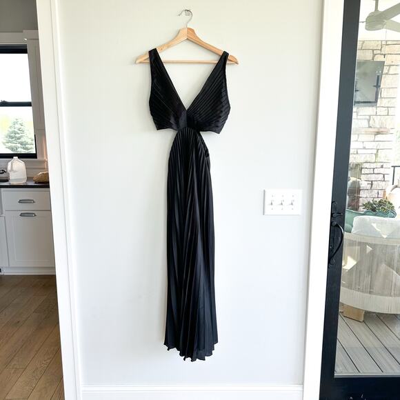 Abercrombie & Fitch Giselle Cutout Pleated Maxi Dress Black S - Picture 2 of 11